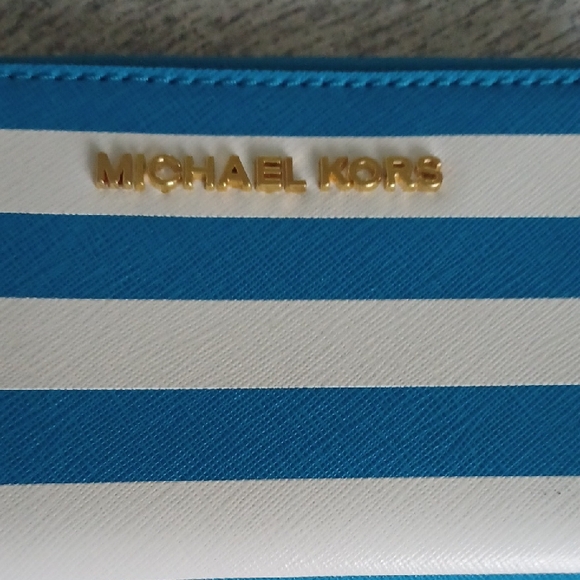 SOLD 12/25 !! - Picture 2 of 9